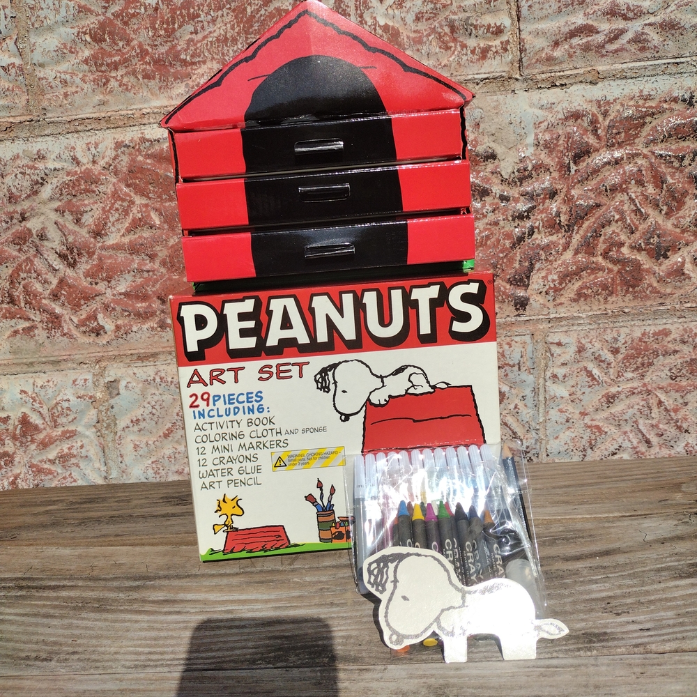 Peanuts Red Black Learning Toys